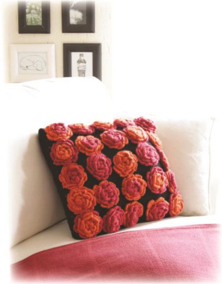 crochet_flowers_cushion_cover