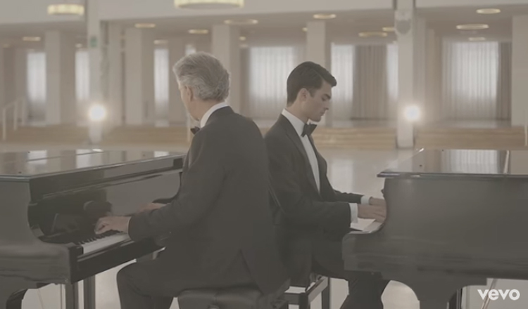 VIDEO: Luister hoe sing Andrea Bocelli en sy seun, Matteo Bocelli