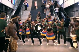 VIDEO: Ndlovu Youth Choir sing trots Suid-Afrikaans vir die Springbokke